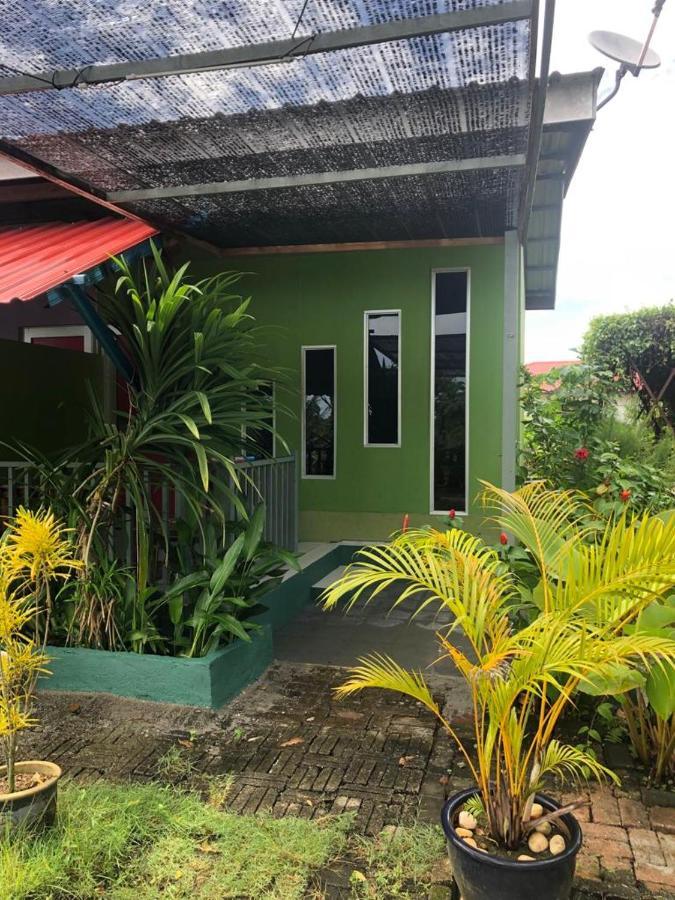 Wan'S Roomstay Langkawi Pantai Cenang  Exterior foto